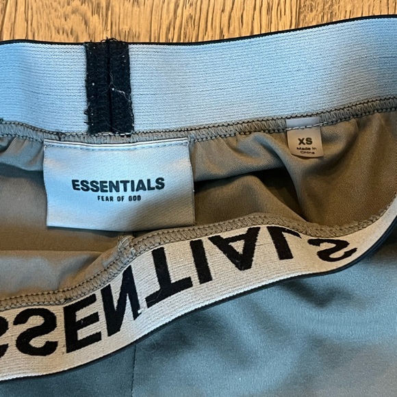 Essentials fog biker shorts - Picture 3 of 4